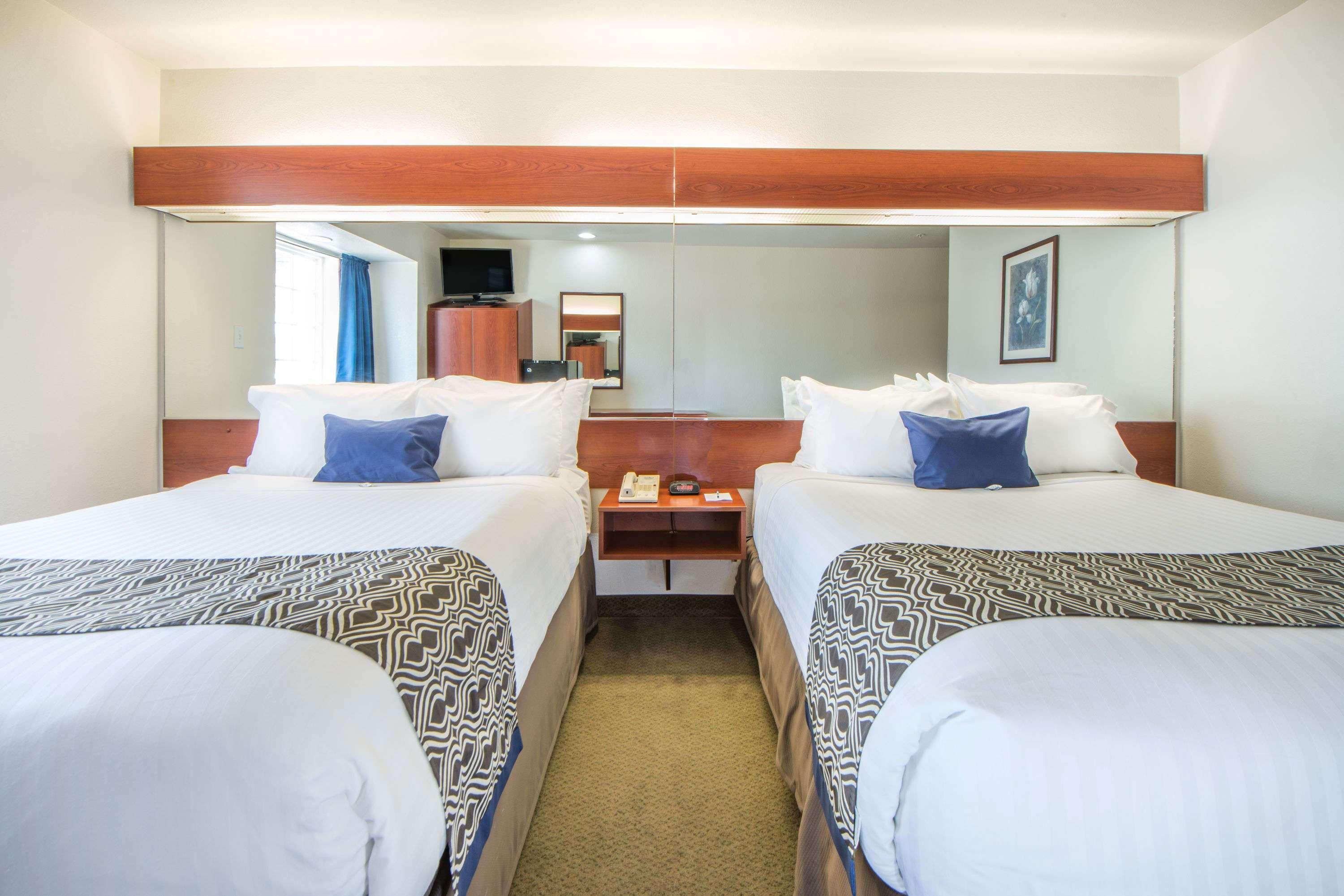 Microtel Inn And Suites By Wyndham Miami Ok Екстериор снимка